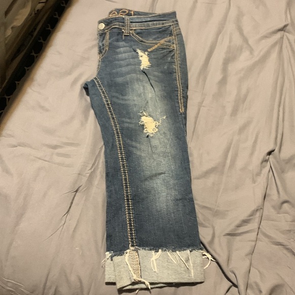 Rue 21 Distressed Jeans size 11/12 c boyfriend style Preloved in EUC - Picture 3 of 8